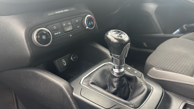 Ford Focus 1.0 EcoBoost 125 Zetec 5dr Petrol Hatchback